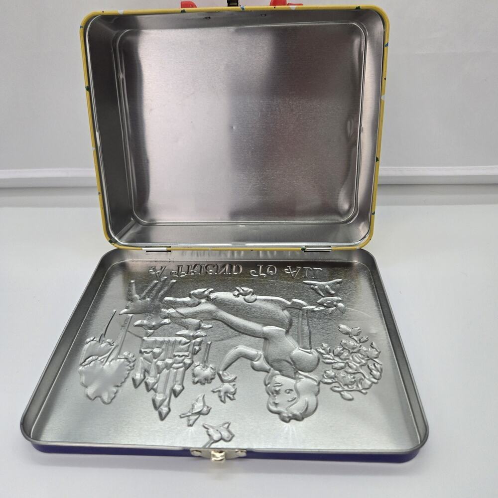 RARE Snow White Seven Dwarfs Walt Disney Raised Metal Lunch Box A Friend to All - Picture 7 of 8